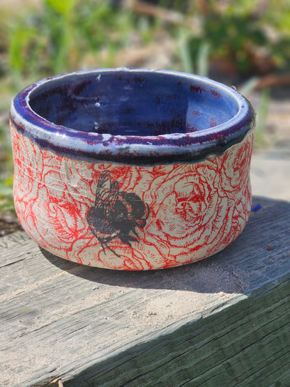 Bees and roses bowl